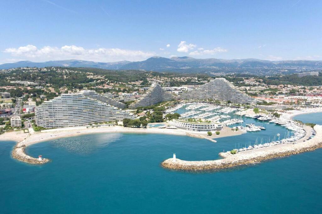 Studio Port Marina - Parking Prive, Climatise Au Ducal Вільнев-Лубе Екстер'єр фото