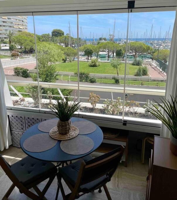 Studio Port Marina - Parking Prive, Climatise Au Ducal Вільнев-Лубе Екстер'єр фото